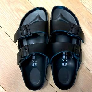 NWOT never been worn black Birkenstock sandals